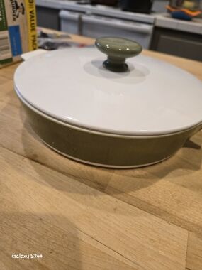 Avocado Green P-701-B 1 Qt Casserole Dish w/ Lid Round MCM